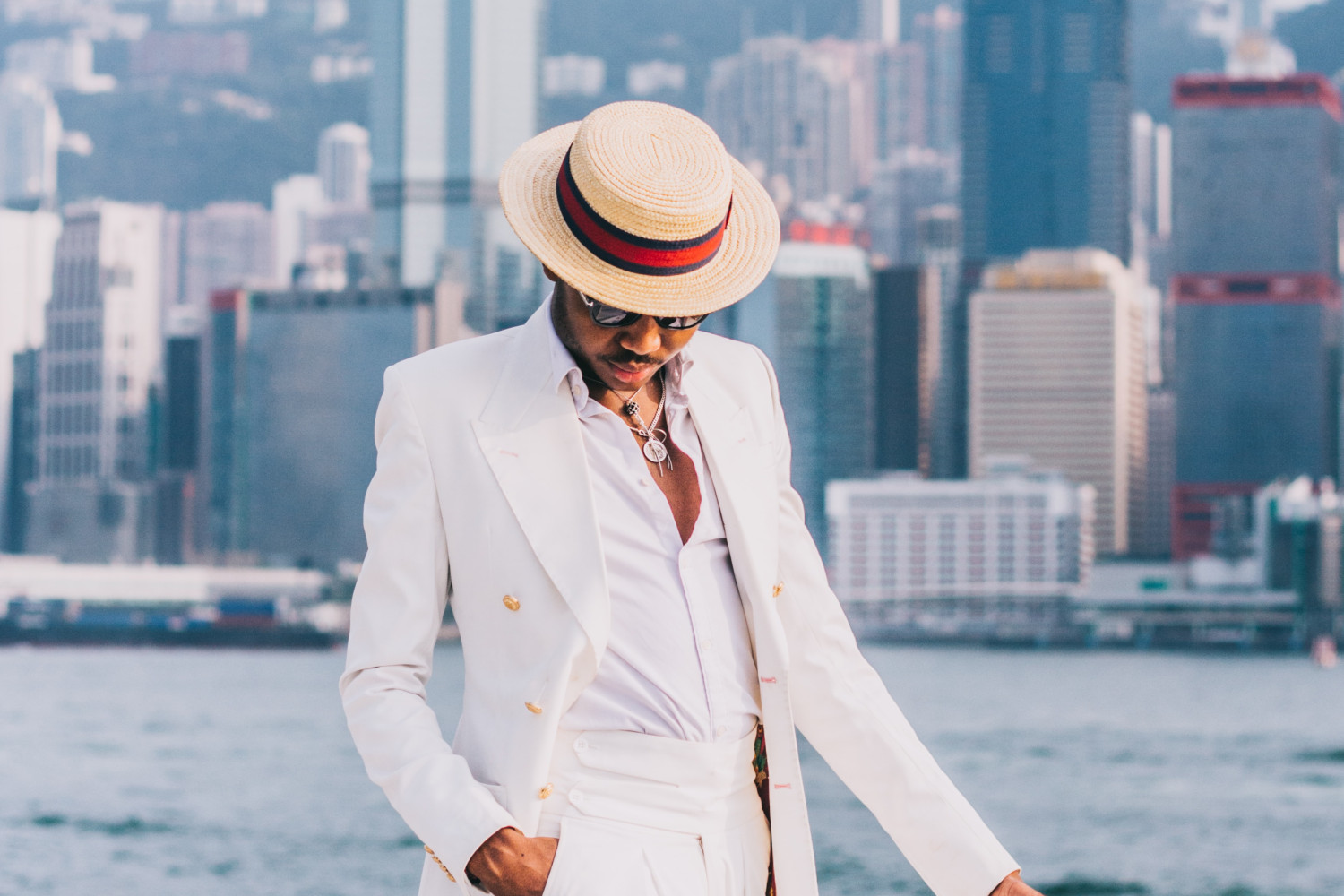 The Man in the White Suit – Telling Truth like Is